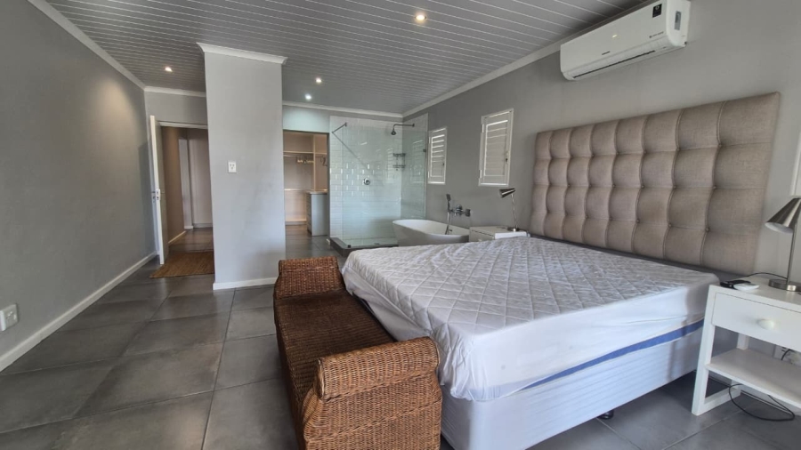 4 Bedroom Property for Sale in Myburgh Park Western Cape